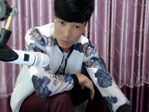 金海个人资料,才华横溢的青年才俊，砥砺前行的人生篇章