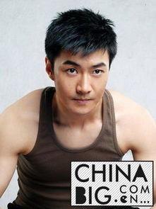 李进荣的个人资料,从平凡走向卓越的奋斗人生